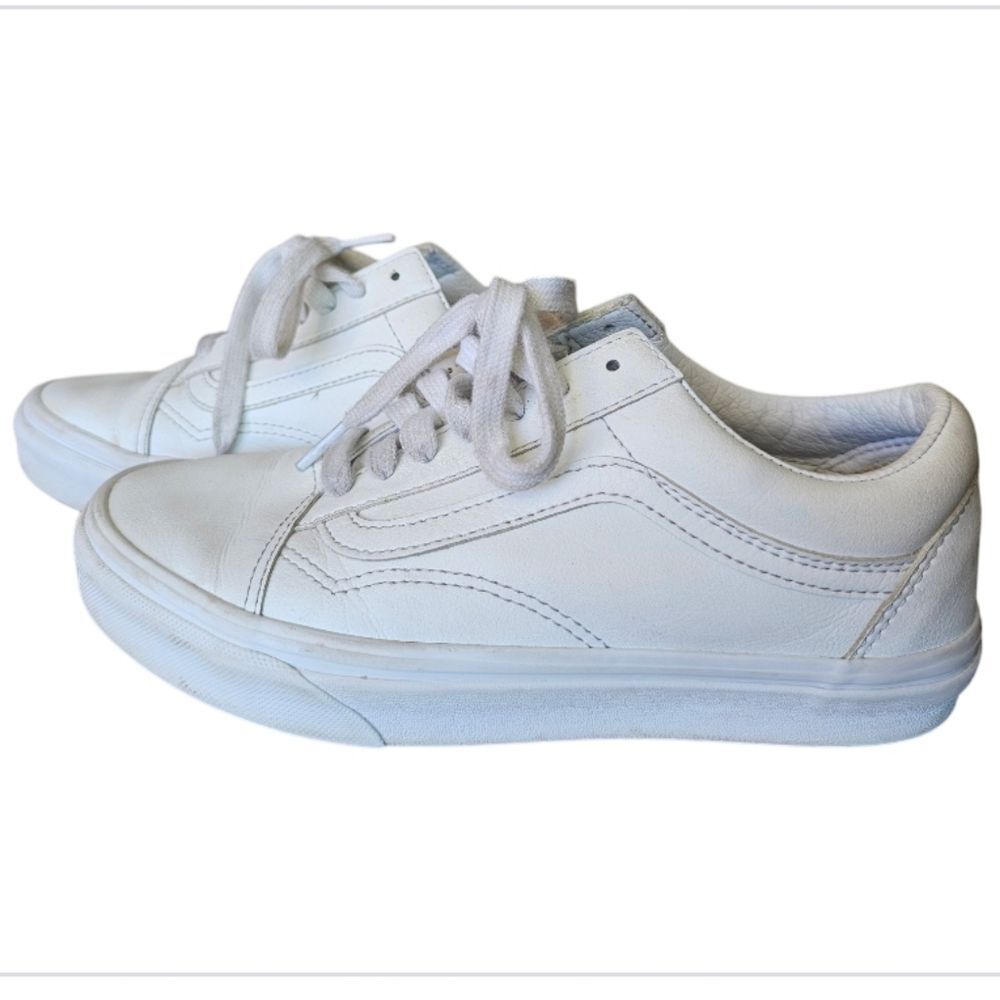 Vans Old Skool White Leather Sneakers Women’s 6.5 Minimalist Casual Streetwear